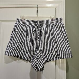 Universal Thread‎ Women's Medium Linen Blend Blue and White Striped Shorts